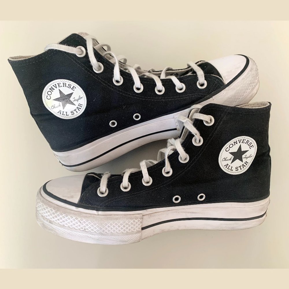 Women's Chuck Taylor All Star Lift Platform Canvas in Size 8